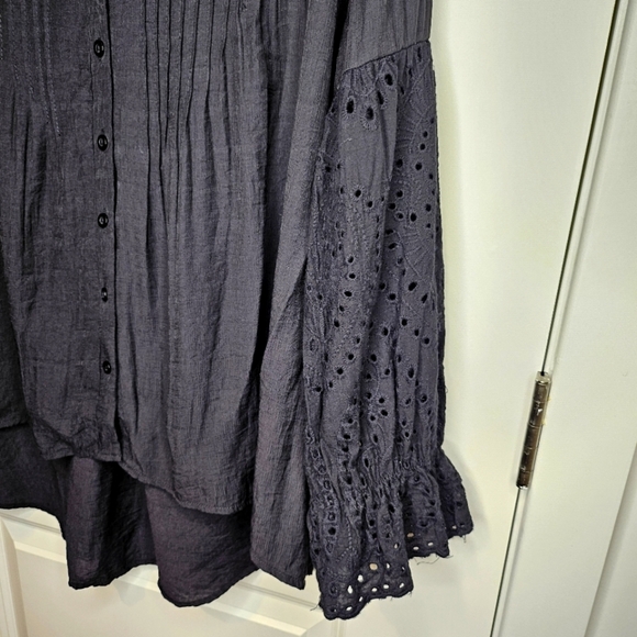 Y2K Ruffle Black Tuxedo Eyelet Long Puff Sleeve Hi-Low Button Up Tunic Blouse M - Picture 7 of 11